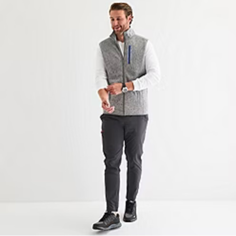 Crown & Ivy men’s size M fleece vest ,with zip pockets , heather gray/navy blue